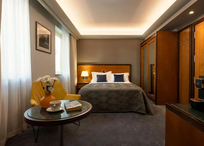 Classic Double Room
